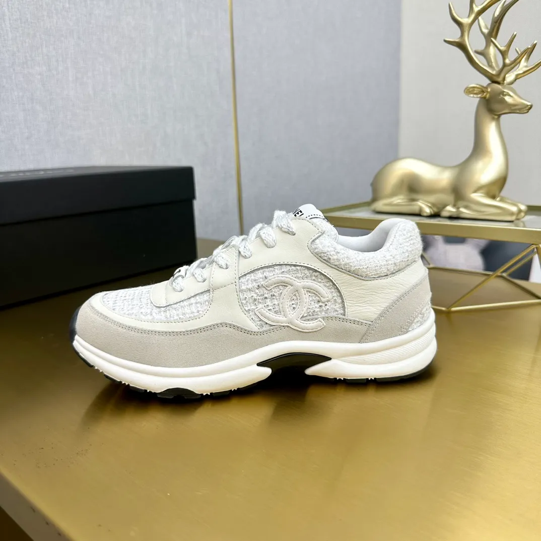 👟👟Ex-factory price 480👟👟 Women's Shoes Women's Clothing Chanel Chanel - 2023 Counter Top Casual Sports Shoes This classic design; the upper is electro-embroidered with a variety of techniques; the outsole is fashionable and sporty; it is unusual to incorporate a variety of color matching elements... The diversified mix and match is very beautiful and versatile, and can be used for leisure, fashion, sports and outdoor... ꫛꫀꪝ Go➫ Material: ❶The upper is made of: original imported mercerized velvet + double-layer breathable mesh ❷The inner lining is made of: the original imported breathable mesh ❸The outsole is based on: original T👟👟factory price U combination outsole. Counter boutique packaging complete set for women 35–41 and men 38-46
